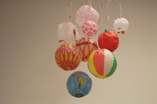 Paper balloons from uguisustore.com